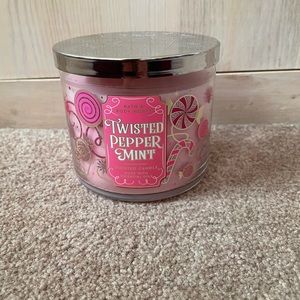 Twisted Peppermint Candle